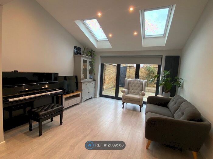 5 Bedroom End Of Terrace House To Rent In Staffordshire Street, Cambridge, CB1