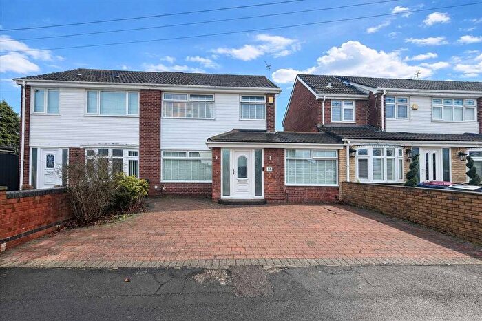 4 Bedroom Semi Detached House For Sale In Calder Close, Kirkby, L33