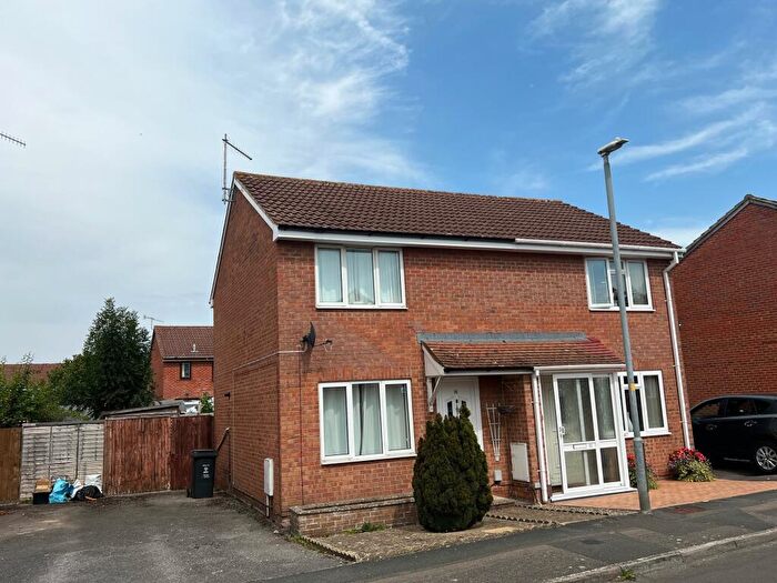 2 Bedroom Semi-Detached House To Rent In North Swindon, SN2