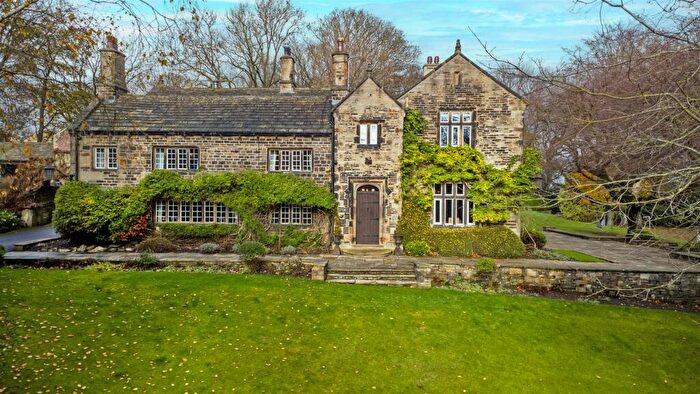 6 Bedroom Detached House For Sale In Scholes Lane, Scholes, Cleckheaton, BD19