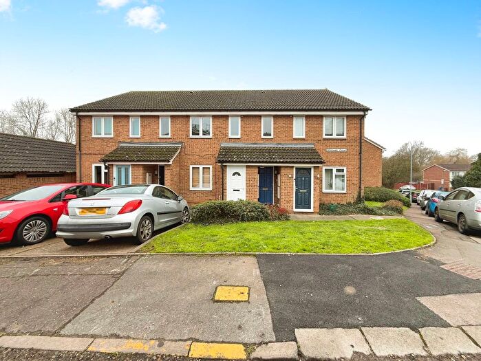 1 Bedroom Flat To Rent In Fairview Chase, Whitwell Court, SS17