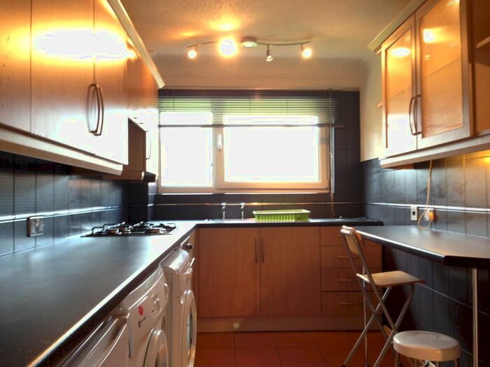 2 Bedroom Flat To Rent In Westland Close, Erdington, Birmingham B23