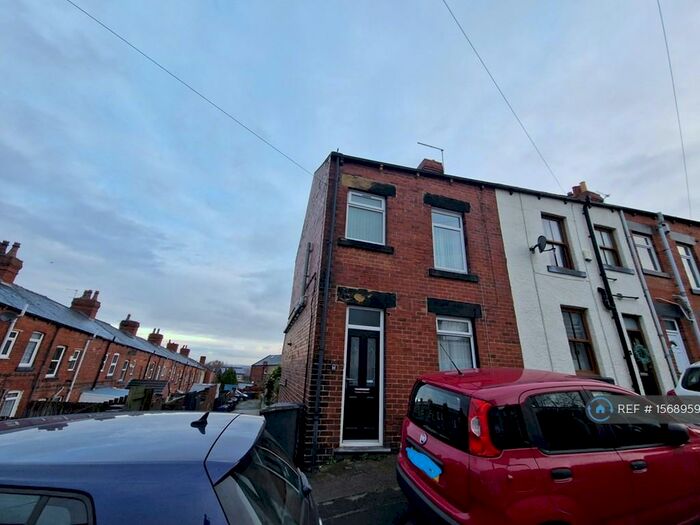 2 Bedroom Terraced House To Rent In School Street, Barnsley, S75
