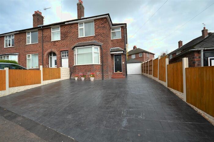 3 Bedroom Semi-Detached House To Rent In Trentham Grove, May Bank, Newcastle-Under-Lyme, ST5