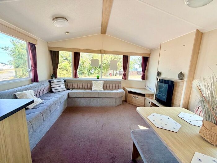 2 Bedroom Mobile/park Home For Sale In Canney Road, Steeple, Southminster, CM0