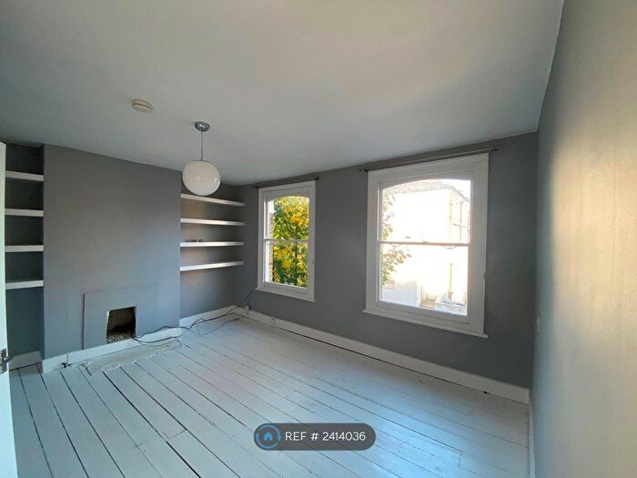 1 Bedroom Flat To Rent In Camberwell, London, SE5