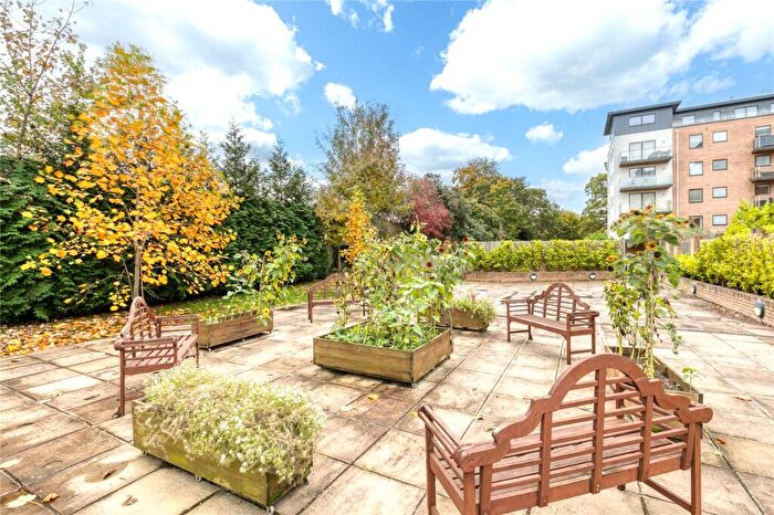 2 Bedroom Apartment To Rent In Old Bracknell Lane West, Bracknell, Berkshire, RG12