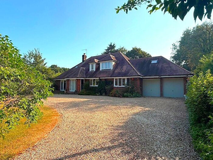 5 Bedroom Detached House For Sale In Roe Downs Road, Medstead, Alton, Hampshire, GU34