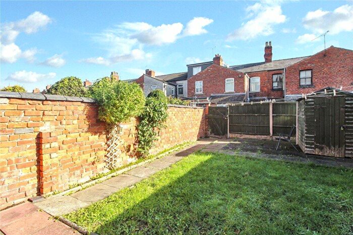 3 Bedroom Terraced House For Sale In Ruskin Road, Crewe, Cheshire, CW2