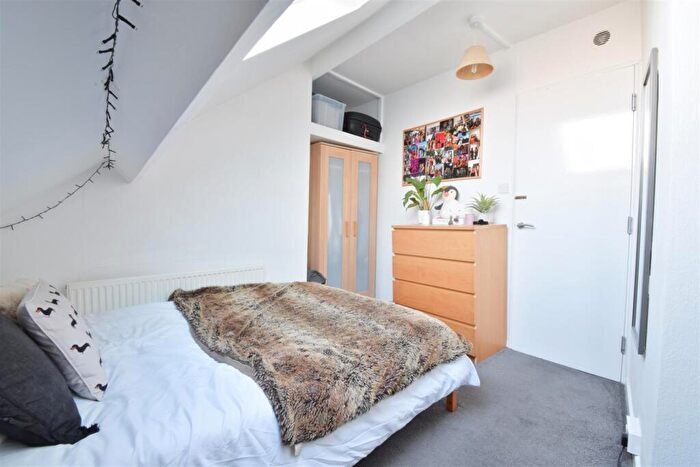 4 Bedroom House To Rent In Fitzgerald Road, Sheffield, S10