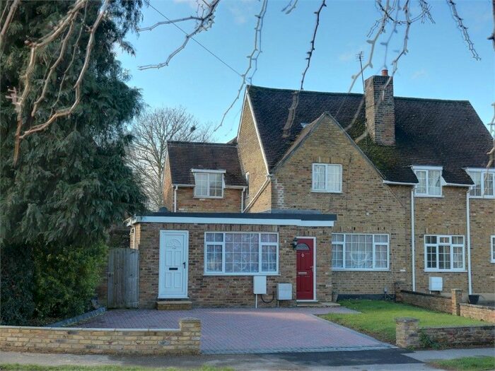 4 Bedroom Semi-Detached House To Rent In Chequers Orchard, Iver, Buckinghamshire, SL0