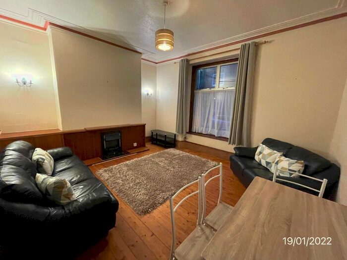 1 Bedroom Flat To Rent In Howburn Place, Ground Floor Right, Aberdeen, AB11