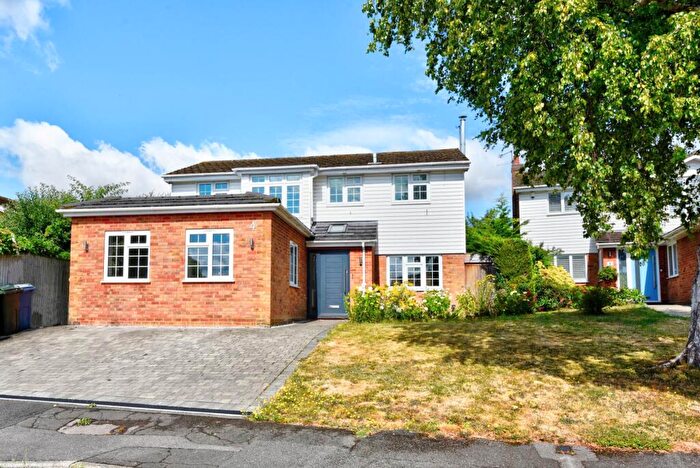 4 Bedroom Detached House To Rent In Brill Close, Marlow, SL7