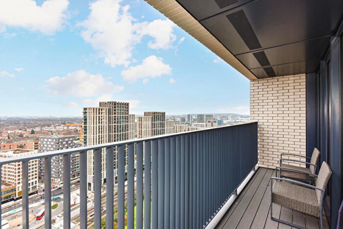 2 Bedroom Flat For Sale In Corson House, London City Island, Canary Wharf, E14