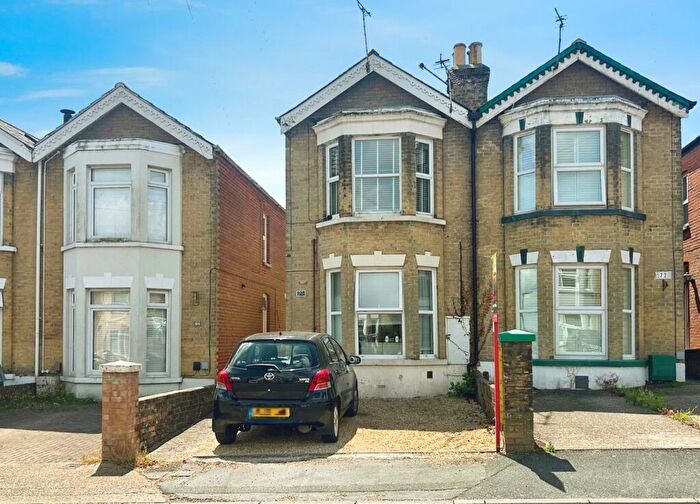 1 Bedroom Semi-Detached House For Sale In Stephenson Road, Cowes, Isle Of Wight, PO31