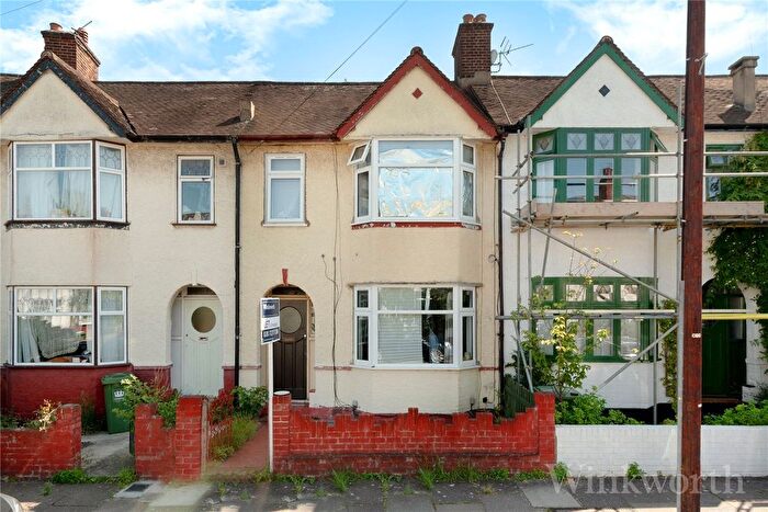 4 Bedroom Detached House To Rent In Barriedale, London, SE14