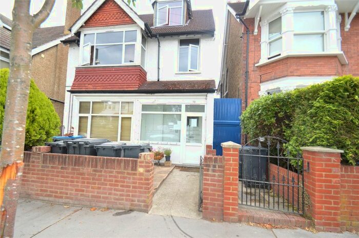 2 Bedroom Flat To Rent In Blenheim Park Road, South Croydon, CR2