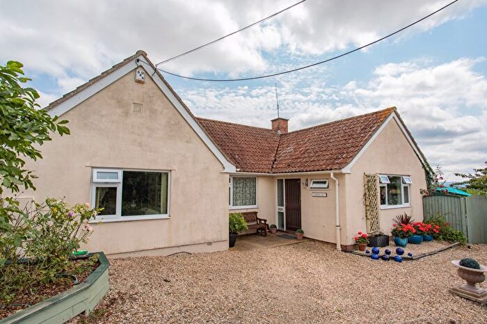 4 Bedroom Detached Bungalow For Sale In Fivehead, Taunton, TA3