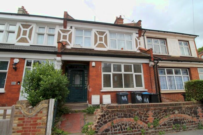 1 Bedroom Flat To Rent In Lyndhurst Road, Thornton Heath, CR7