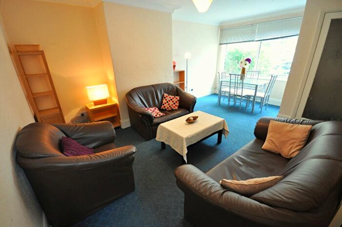 2 Bedroom Terraced House To Rent In Hessle Walk, Hyde Park, Leeds, LS6