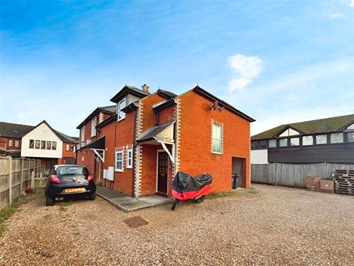 2 Bedroom Flat To Rent In St. Johns Road, Woking, Surrey, GU21