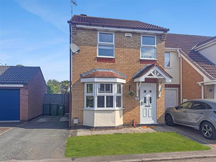 3 Bedroom Semi-Detached House For Sale In Harrison Close, Whetstone., LE8