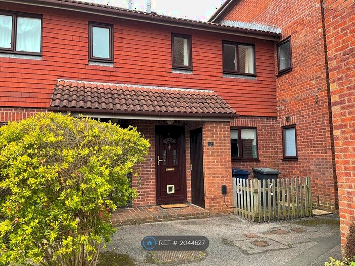 2 Bedroom Terraced House To Rent In Timbermill Court, Haslemere, GU27