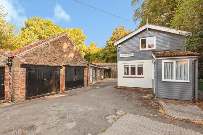 4 Bedroom Detached House For Sale In Broom Hill, Bristol, BS16