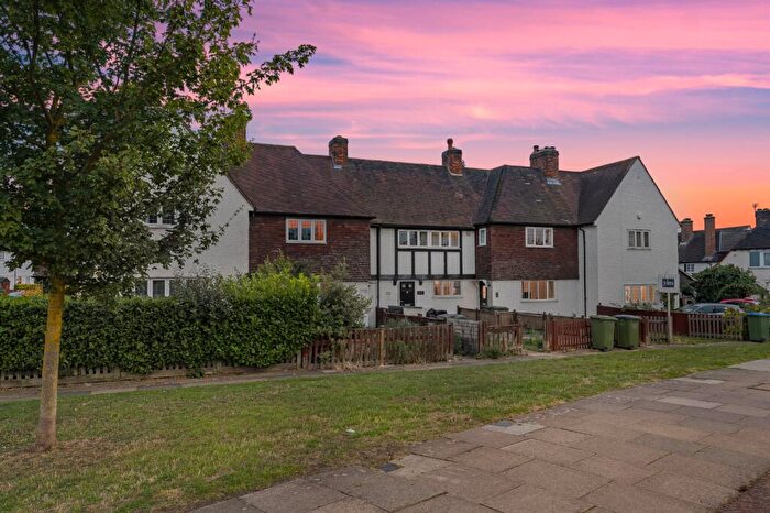 2 Bedroom Terraced House For Sale In Rochester Way, Eltham, London, SE9