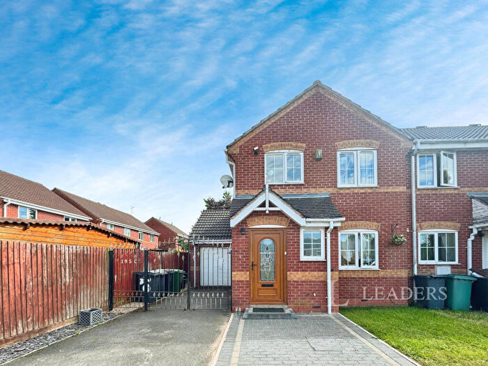 3 Bedroom End Of Terrace House To Rent In Kingswood Road, Nuneaton, CV10