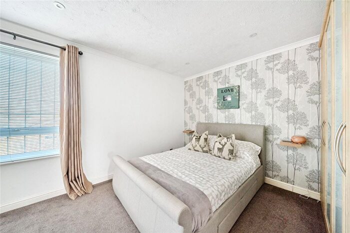 3 Bedroom End Of Terrace House For Sale In Mint Walk, Knaphill, Woking, Surrey, GU21