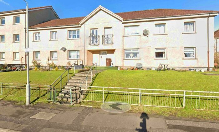 3 Bedroom Flat To Rent In Porchester Street, Garthamlock, Glasgow, G33