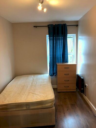 Studio To Rent In Cazenove Road, London, N16