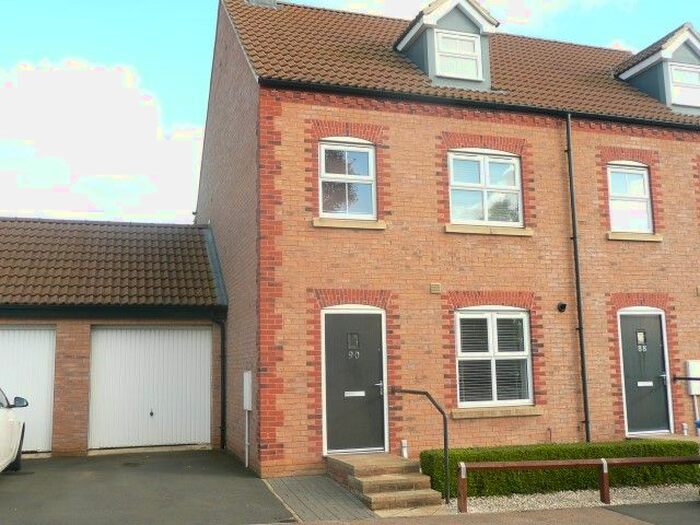 3 Bedroom Town House To Rent In Cranford Road, Burton Latimer NN15