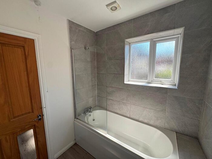 3 Bedroom Apartment To Rent In Park Terrace, Swalwell, NE16