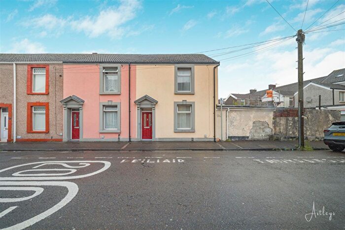 3 Bedroom End Of Terrace House For Sale In Vincent Street, Swansea, SA1
