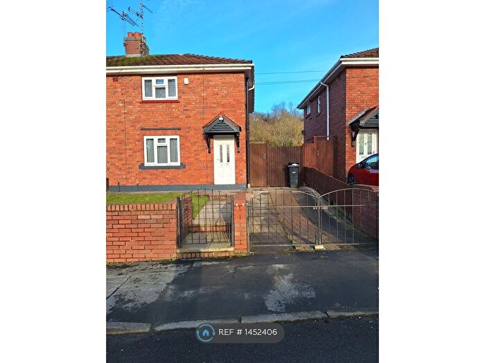 3 Bedroom Semi-Detached House To Rent In Meadow Road, Dudley, DY1