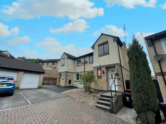 3 Bedroom Semi-Detached House To Rent In Rose Walk, Rogerstone, Newport, NP10