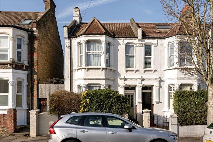 3 Bedroom End Of Terrace House For Sale In Wakeman Road, London, NW10