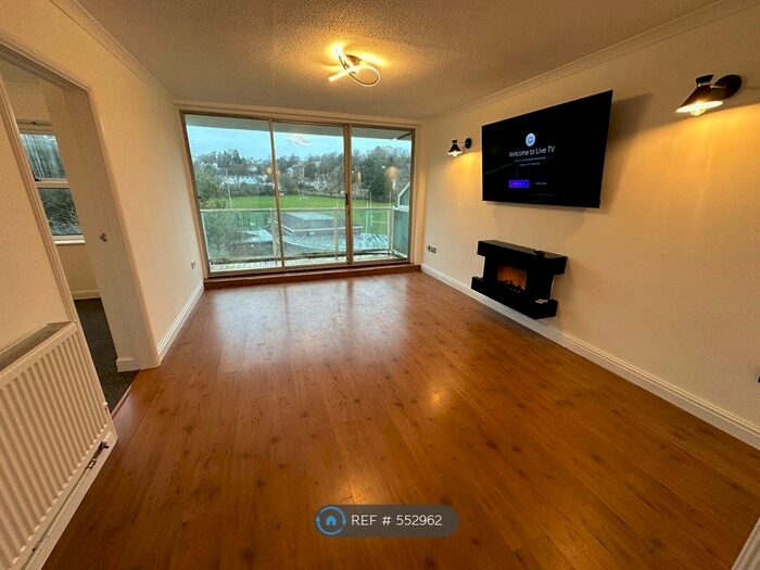 3 Bedroom Flat To Rent In Parkside Apartments, Mumbles, Swansea, SA3