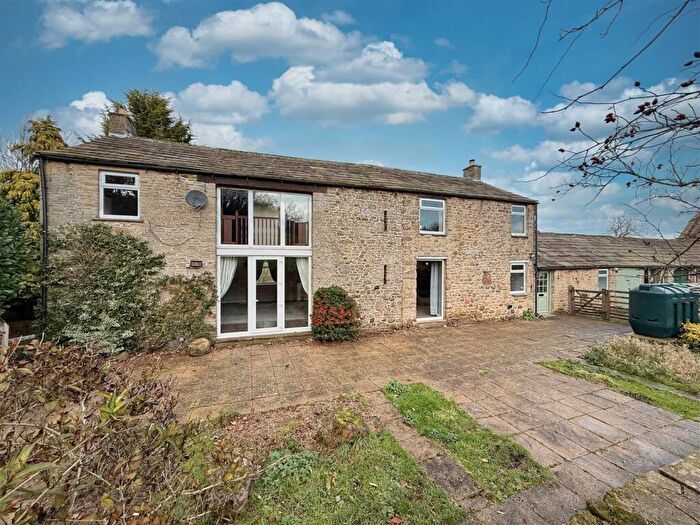 4 Bedroom Barn Conversion To Rent In Woodhall Barn, Constable Burton, Leyburn, DL8