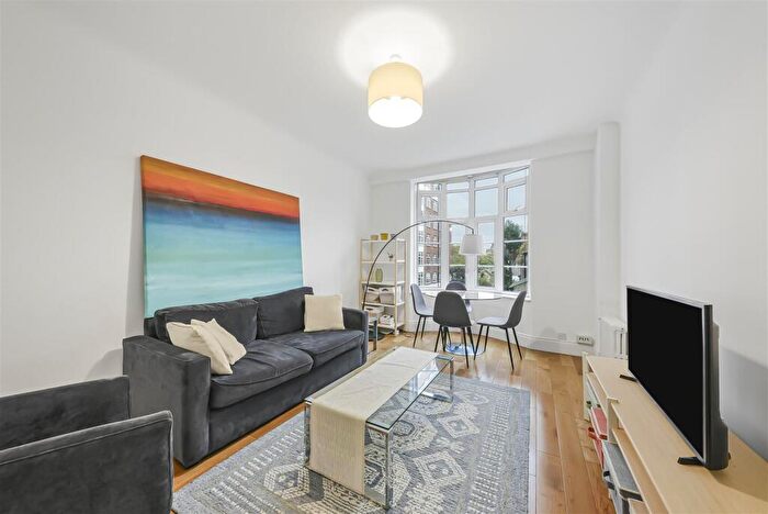 1 Bedroom Flat To Rent In Grove End Gardens, Grove End Road, NW8