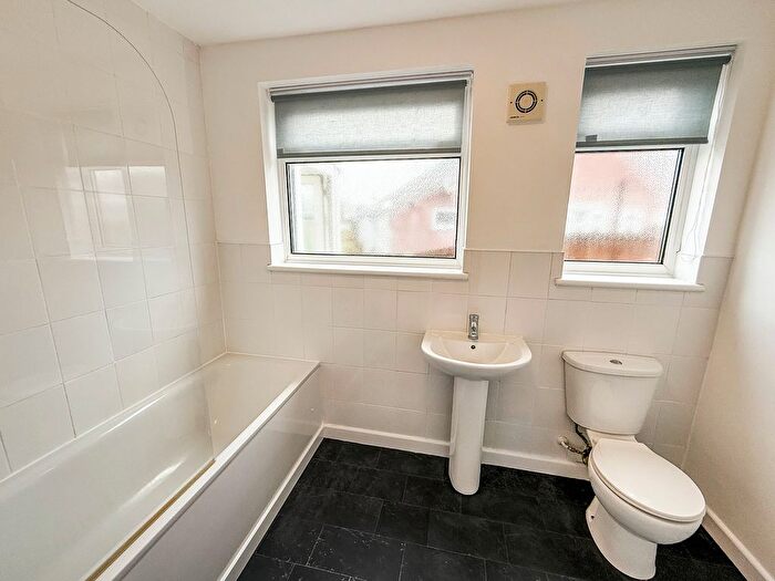 2 Bedroom Bungalow To Rent In Beverley Close, Birchington, CT7