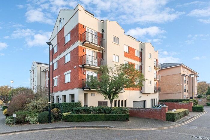 1 Bedroom Flat To Rent In Chesterman Court, Corney Reach Way, W4