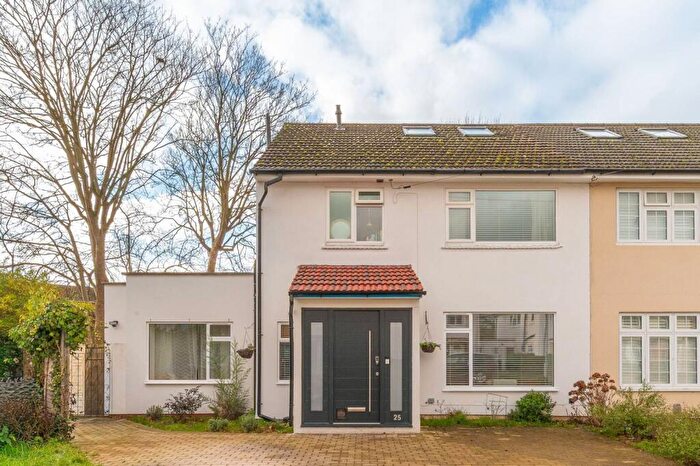 5 Bedroom Semi Detached House For Sale In Barton Green, New Malden, KT3