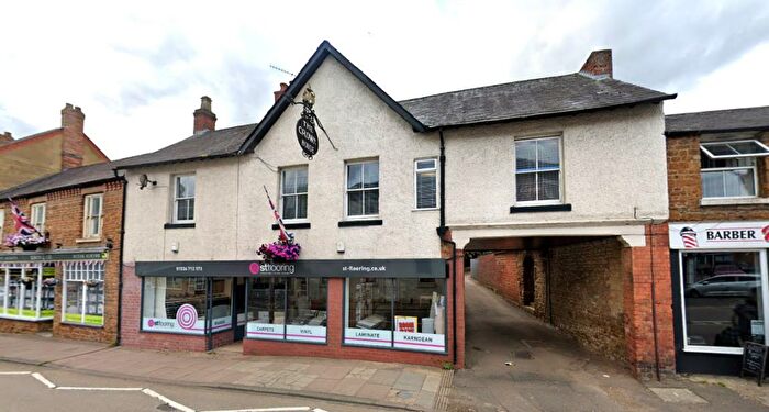 1 Bedroom Flat To Rent In Flat Crown House High Street Rothwell, NN14