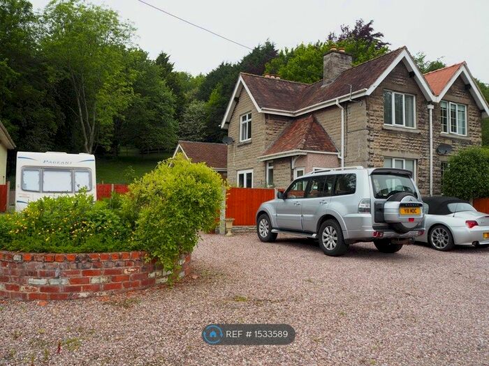 3 Bedroom Semi-Detached House To Rent In Cae Pentre Singrett Hill, Gresford, Wrexham, LL12