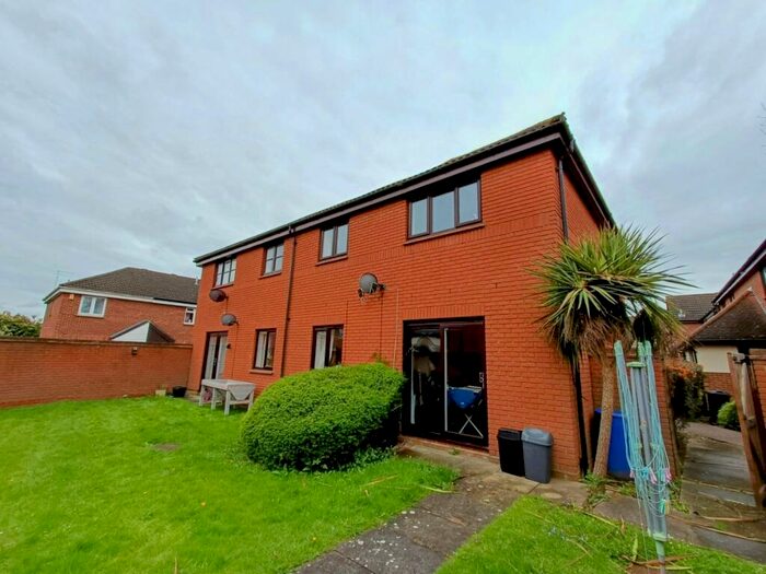 1 Bedroom Apartment To Rent In Pollards Green, Chelmer Village, Chelmsford, CM2