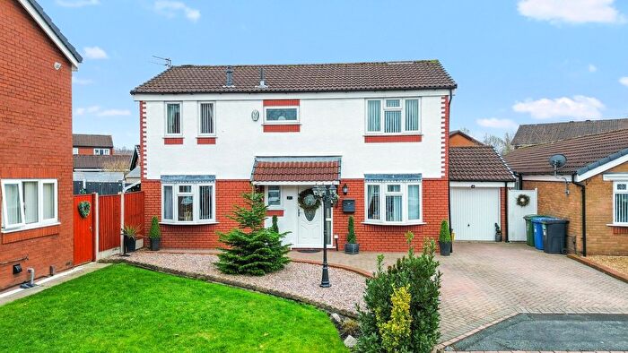 4 Bedroom Detached House For Sale In Gairloch Close, Fearnhead, WA2