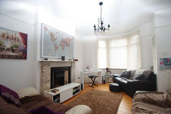 1 Bedroom Maisonette To Rent In Wellington Road, Watford, WD17